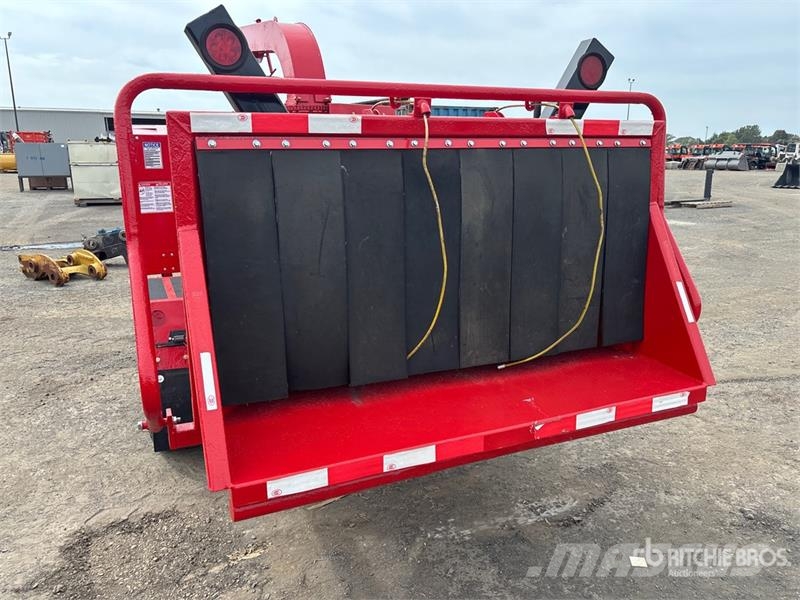 Morbark M12R Tow-Behind Wood Chipper Broyeur de végétaux