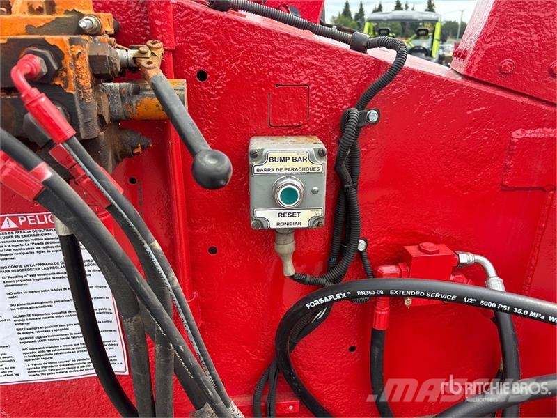 Morbark M12R Tow-Behind Wood Chipper Broyeur de végétaux