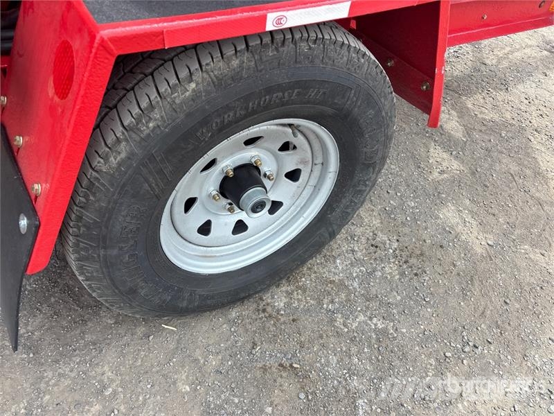 Morbark M12R Tow-Behind Wood Chipper Broyeur de végétaux