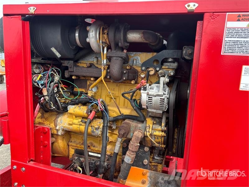Morbark M12R Tow-Behind Wood Chipper Broyeur de végétaux