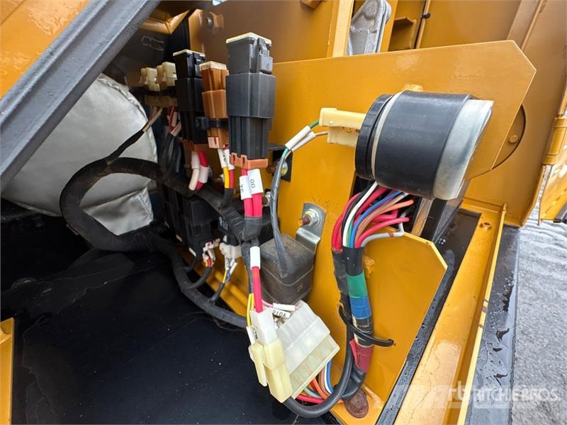 Morooka MFD-20 2000 kg Tracked Forklift شاحنات ذات رافعات شوكية - أخرى