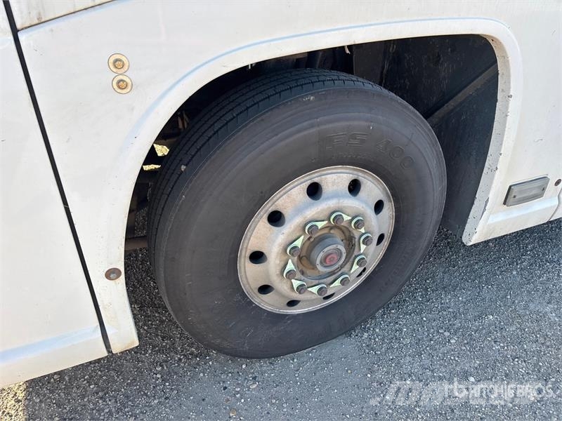  Motor Coach Industries J4500 6x2 56-Seat Coach 长途公共汽车