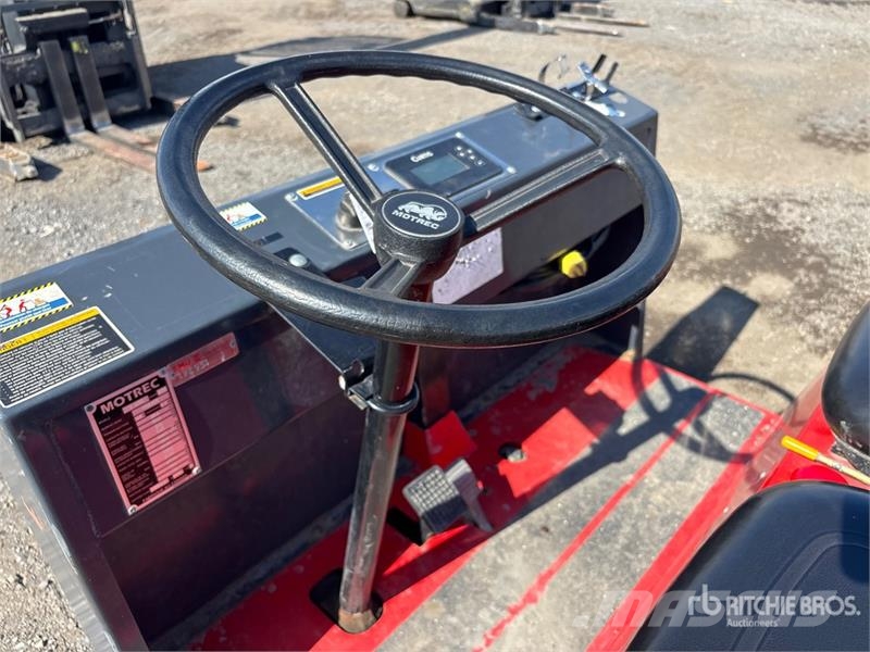 Motrec E-480 Комунални съоражения