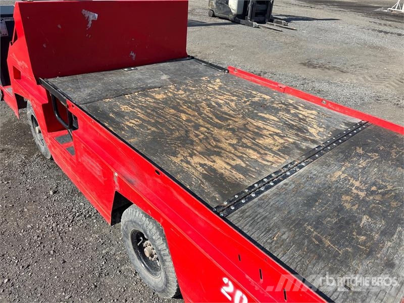 Motrec E-480 Комунални съоражения