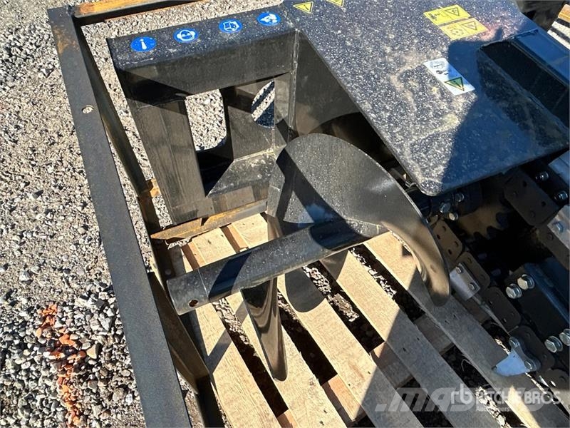 Mower King ECSSCT72 52 in Skid Steer Trencher Trancheuse