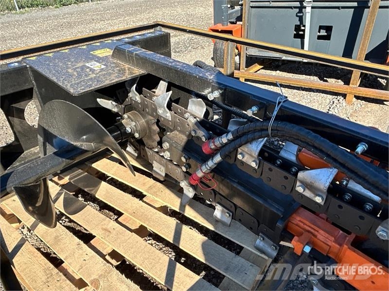 Mower King ECSSCT72 52 in Skid Steer Trencher Trancheuse