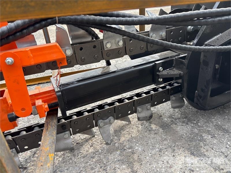 Mower King ECSSCT72 60 in Skid Steer Trencher (Unu Grabenfräse