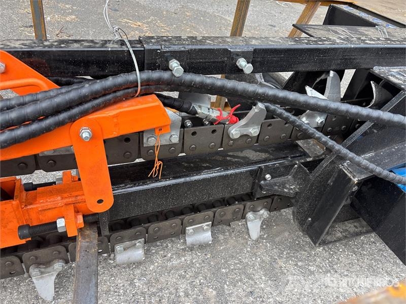 Mower King ECSSCT72 60 in Skid Steer Trencher (Unu Grabenfräse