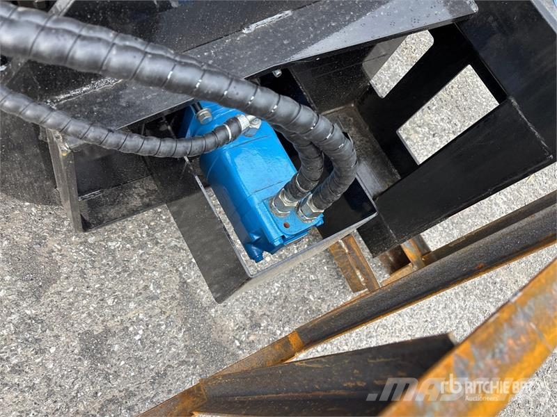 Mower King ECSSCT72 60 in Skid Steer Trencher (Unu Grabenfräse