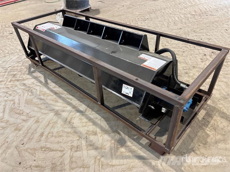 Mower King ECSSTR072 72 in Skid Steer Tiller (Unus Grades e rototillers