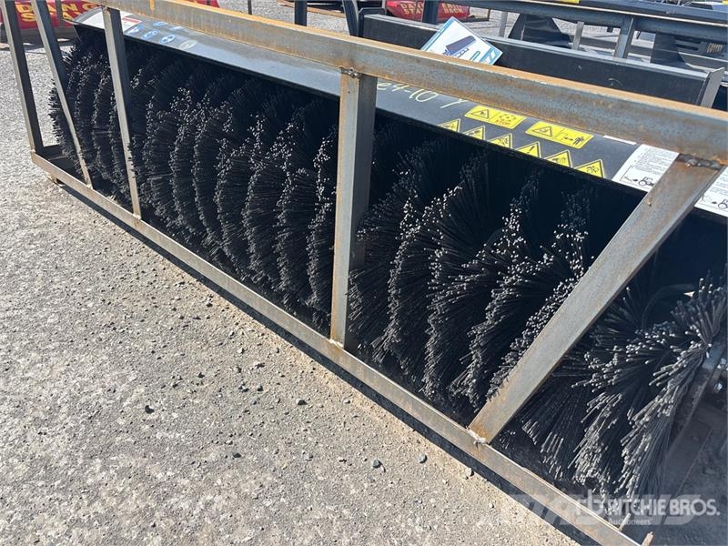 Mower King SSAB72 72 in Skid Steer Broom (Unused) Harjad