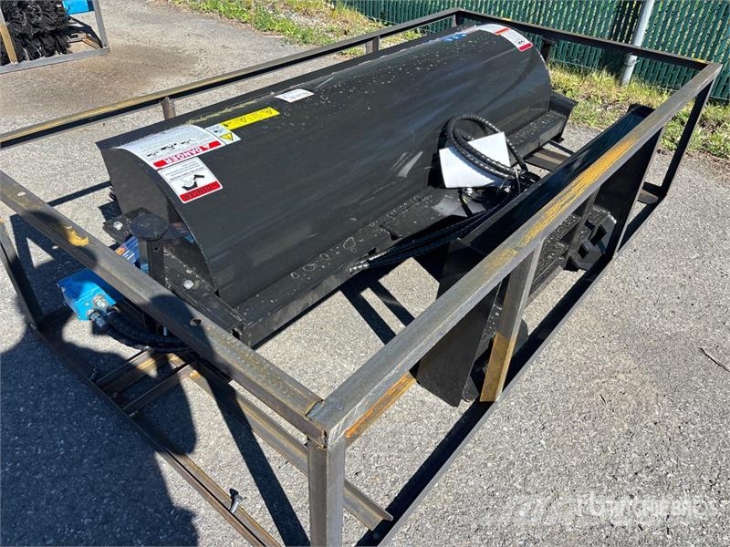 Mower King SSAB72 72 in Skid Steer Broom (Unused) Harjad