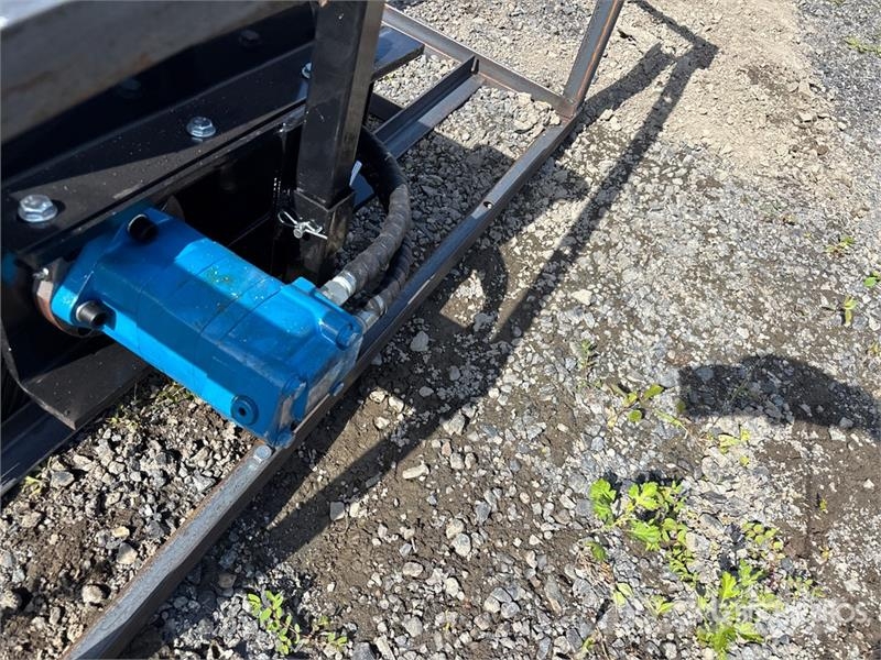 Mower King SSAB72 72 in Skid Steer Broom (Unused) Süpürgeler