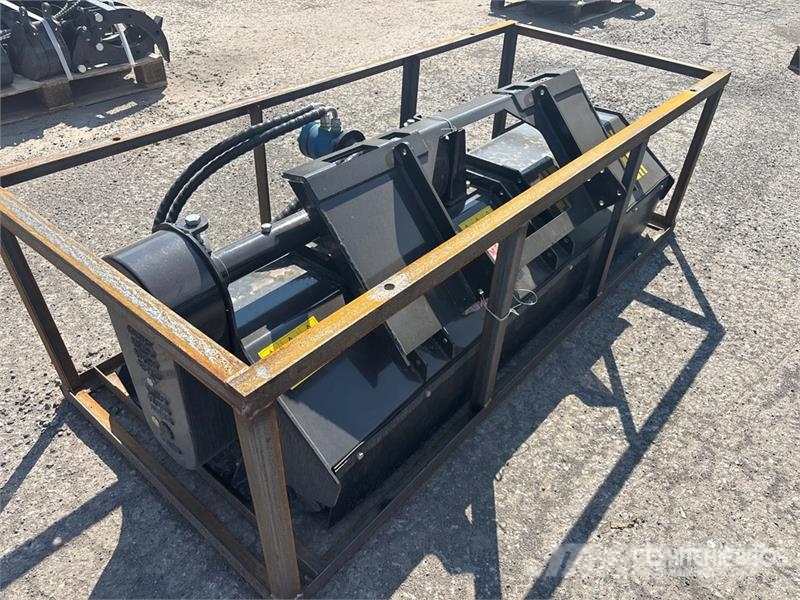 Mower King SSEFGC175 77 in Skid Steer Flail (Unus Косилки