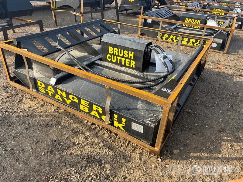  Mower King SSRC 72 in Skid Steer Brush Cutter (Unu ماكينات جز العشب