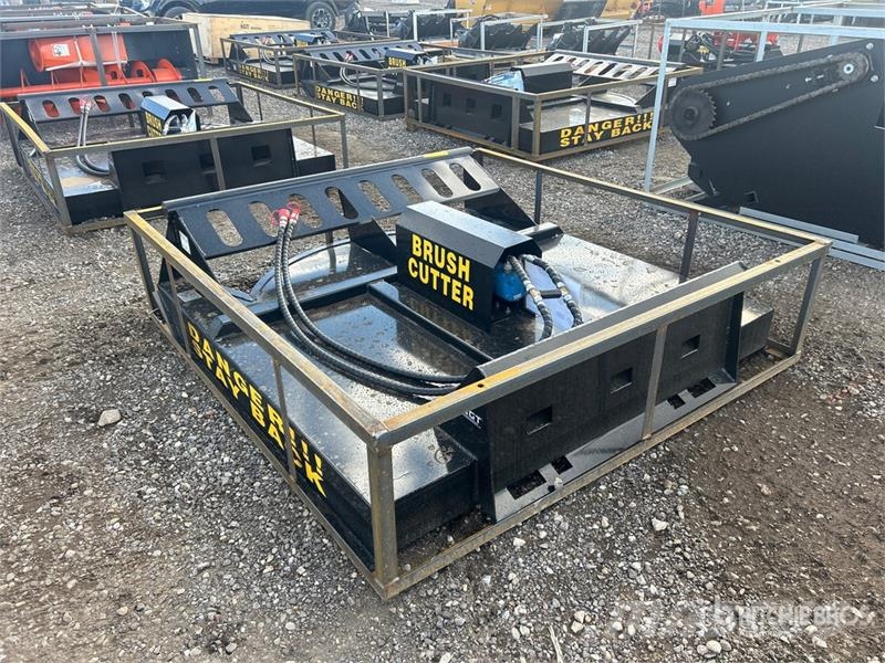  Mower King SSRC 72 in Skid Steer Brush Cutter (Unu 牽引式モア/芝刈り機
