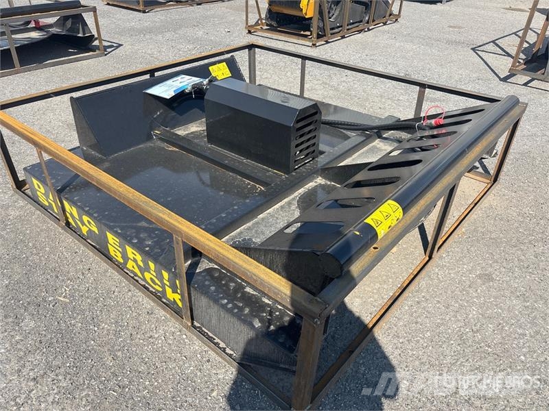  Mower King SSRC 77 in Skid Steer Brush Cutter (Unu ماكينات جز العشب