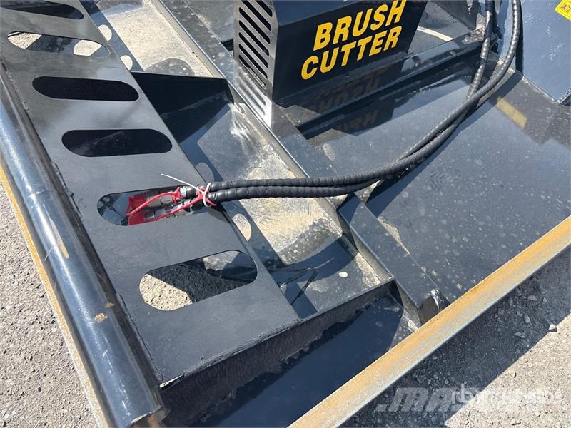  Mower King SSRC 77 in Skid Steer Brush Cutter (Unu ماكينات جز العشب