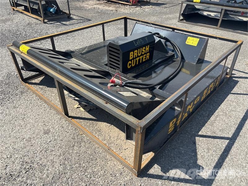 Mower King SSRC 77 in Skid Steer Brush Cutter (Unu ماكينات جز العشب