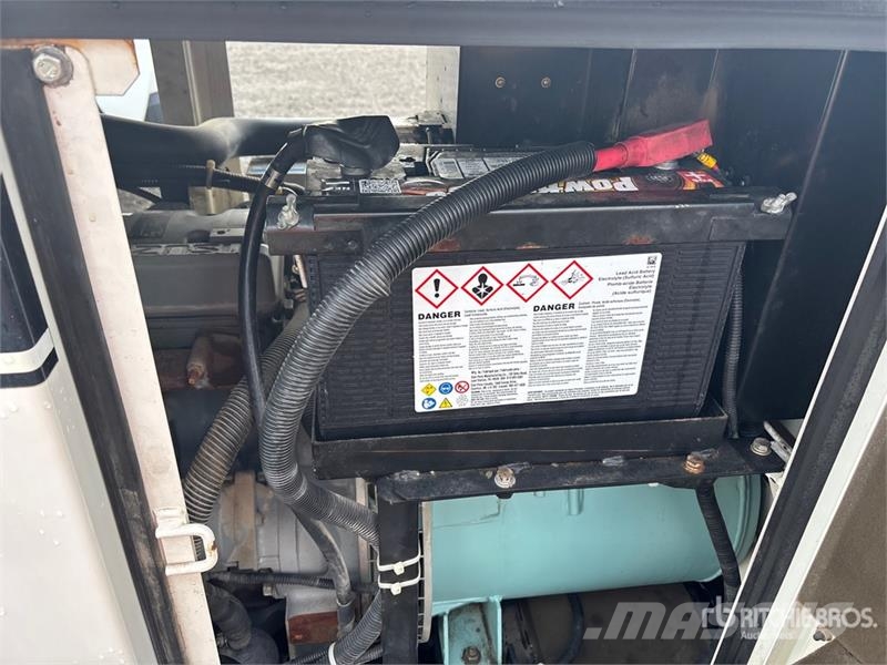 MultiQuip DCA25US14CAN 37 kW Skid-Mounted Generator Set Dízel áramfejlesztők