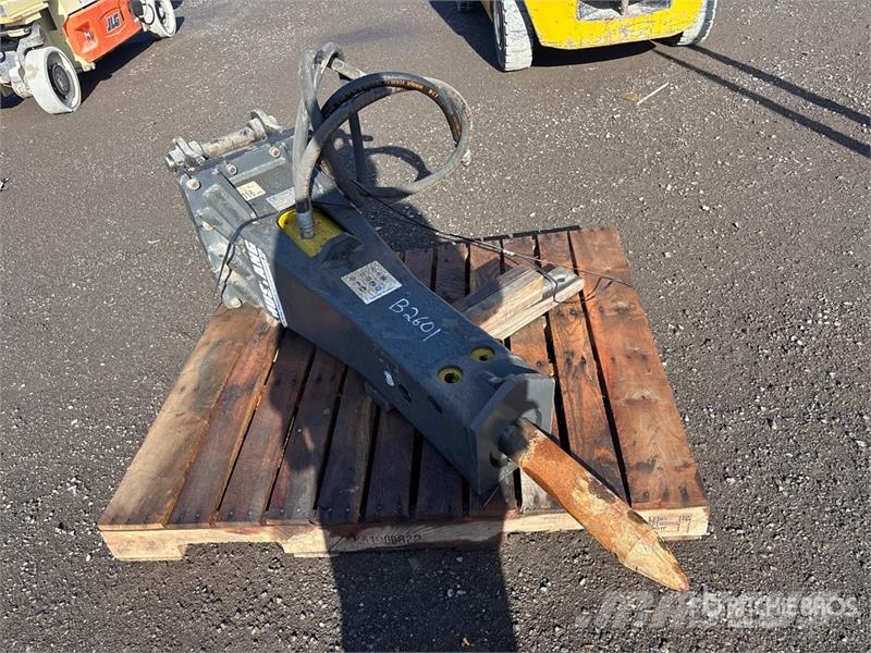 Mustang HM300 Hammers / Breakers
