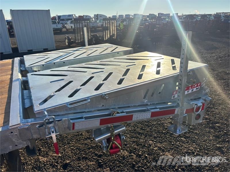 N & Trailers 25 ft T/A Equipment Trailer (Unused) Járműszállító pótkocsik