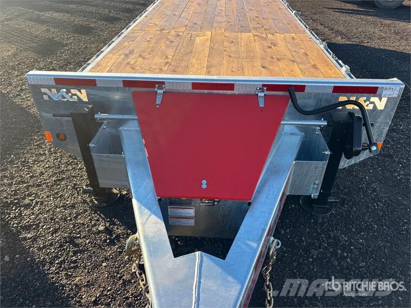 N & Trailers 25 ft T/A Equipment Trailer (Unused) Járműszállító pótkocsik