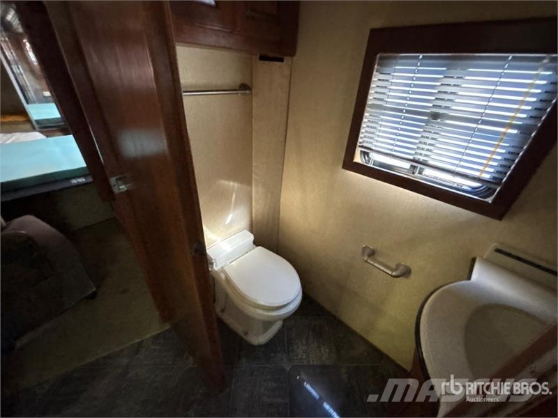  Navigator 43PBQ Motor Home (Inoperable) Motorhomes and caravans