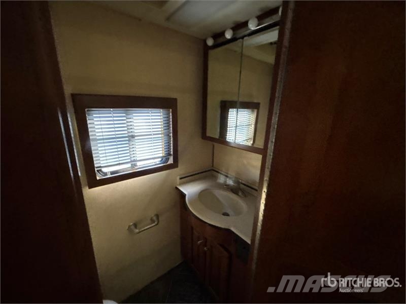  Navigator 43PBQ Motor Home (Inoperable) Motorhomes and caravans