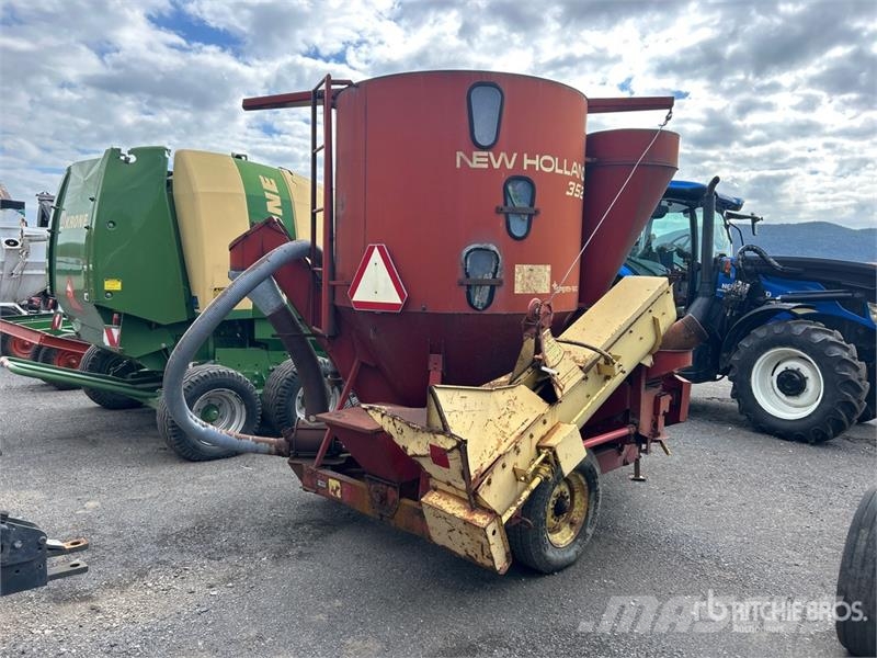 New Holland 352 S/A Feed Grinder Mixer Diger hayvancilik makina ve aksesuarlari