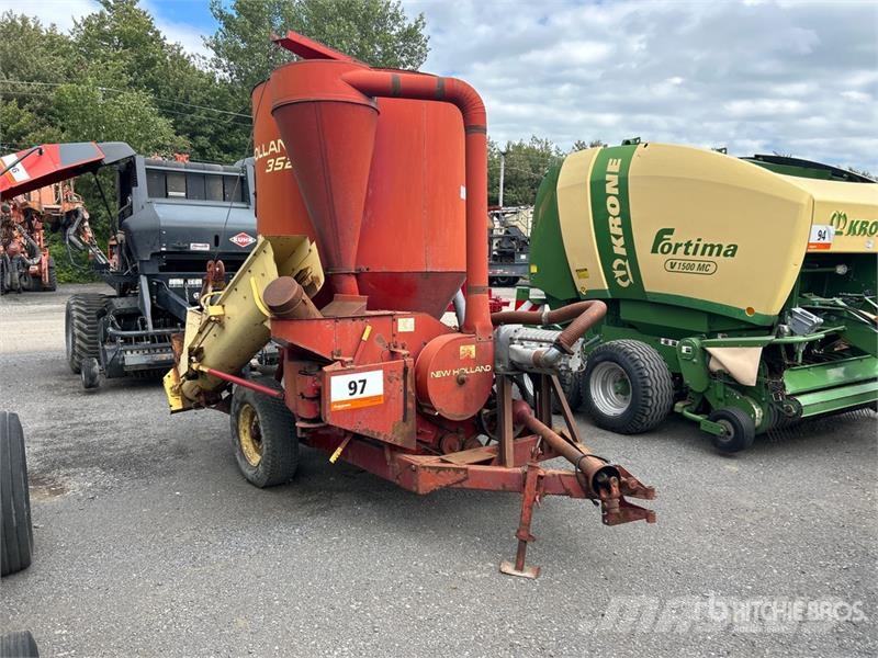 New Holland 352 S/A Feed Grinder Mixer Diger hayvancilik makina ve aksesuarlari