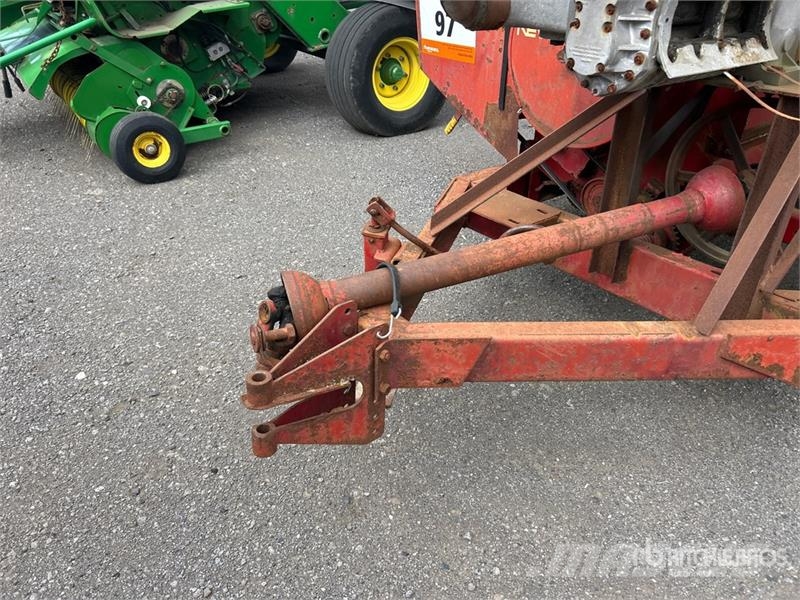 New Holland 352 S/A Feed Grinder Mixer Diger hayvancilik makina ve aksesuarlari