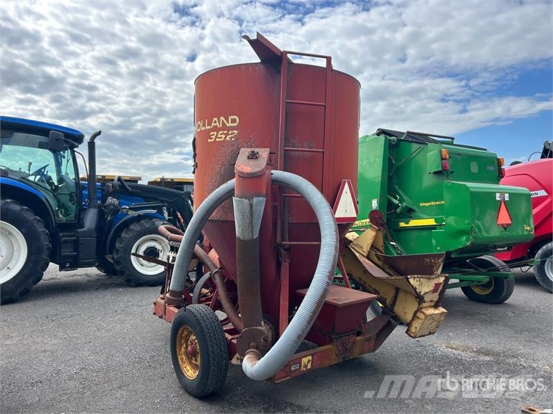New Holland 352 S/A Feed Grinder Mixer Diger hayvancilik makina ve aksesuarlari