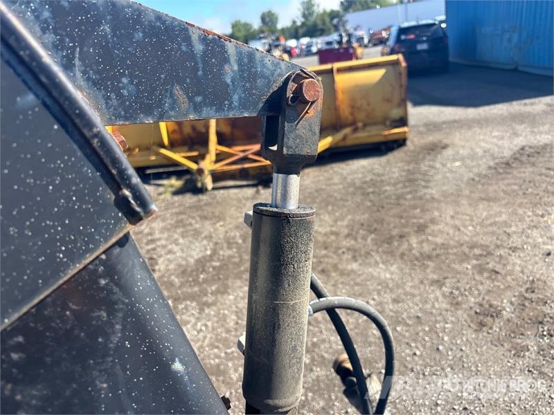 New Holland 716D 52 in 3-Point Snow Blower - Fits Tractor Sneeuwblazers