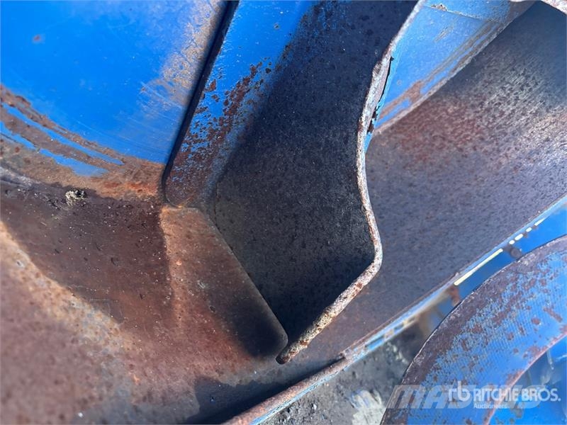 New Holland 716D 52 in 3-Point Snow Blower - Fits Tractor Sneeuwblazers