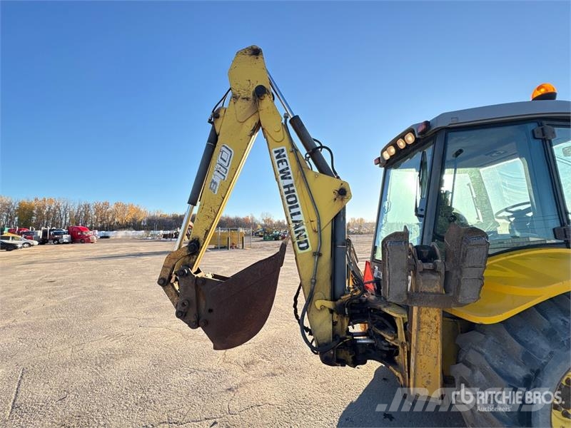 New Holland B110 4x4 Backhoe Loader Baggerlader