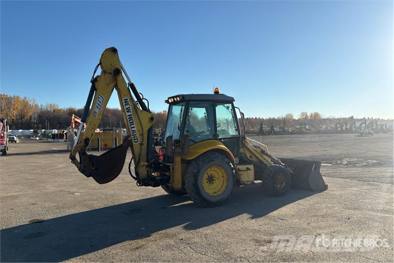New Holland B110 4x4 Backhoe Loader Baggerlader