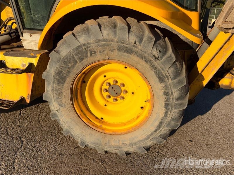 New Holland B110 4x4 Backhoe Loader Baggerlader
