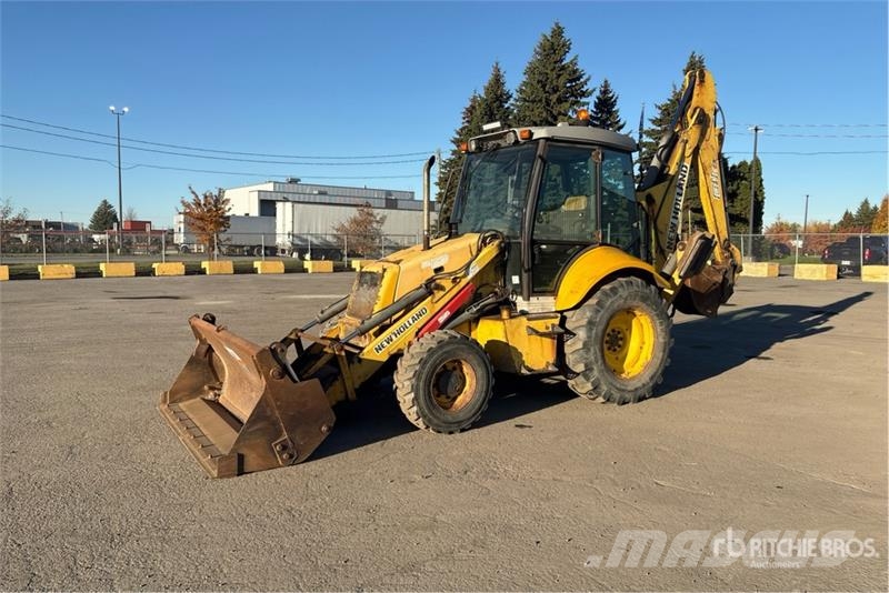 New Holland B110 4x4 Backhoe Loader Baggerlader