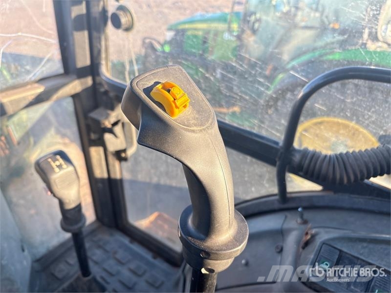 New Holland B110 4x4 Backhoe Loader Baggerlader