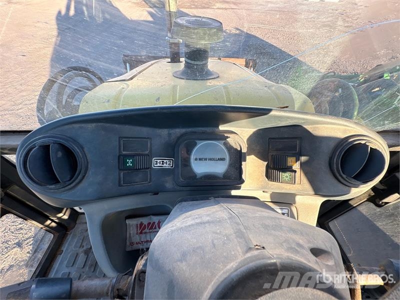 New Holland B110 4x4 Backhoe Loader Baggerlader