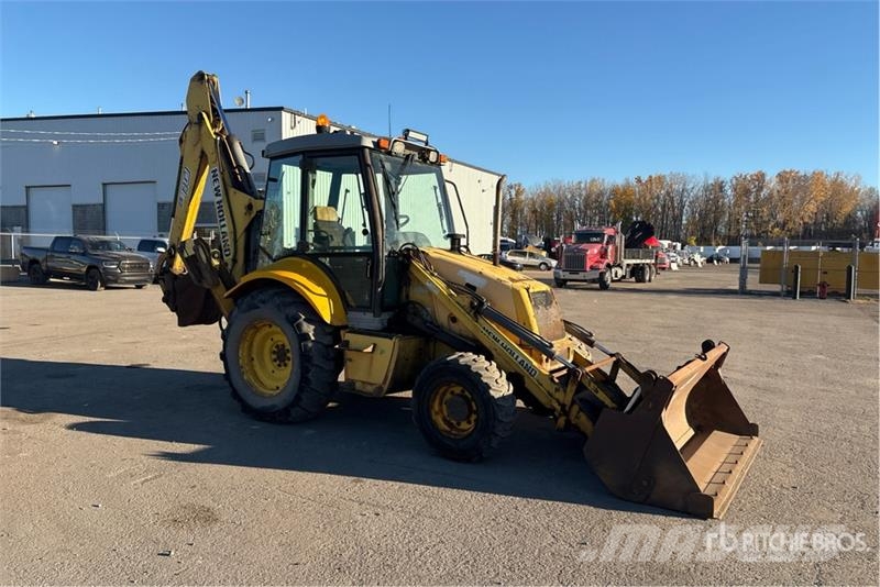 New Holland B110 4x4 Backhoe Loader Baggerlader
