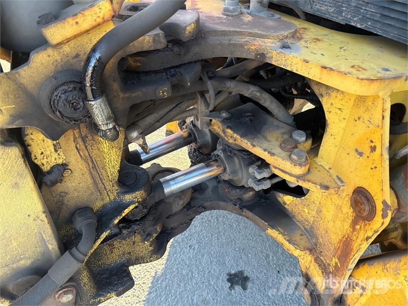 New Holland B110 4x4 Backhoe Loader Baggerlader