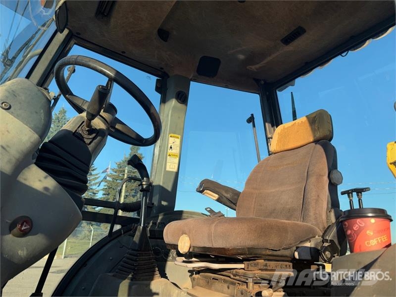 New Holland B110 4x4 Backhoe Loader Baggerlader