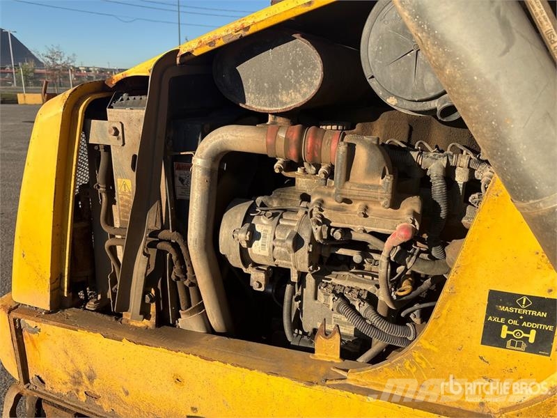New Holland B110 4x4 Backhoe Loader Baggerlader