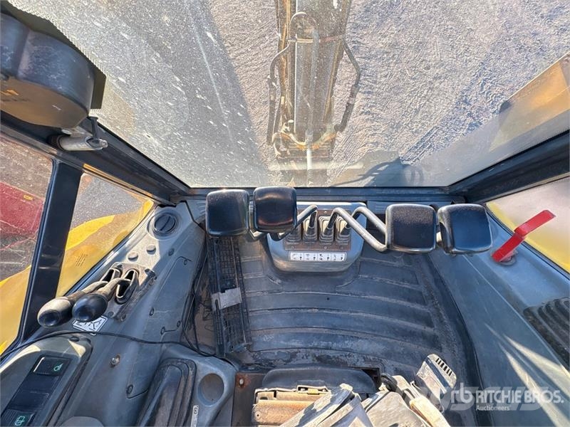 New Holland B110 4x4 Backhoe Loader Baggerlader