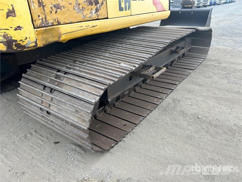 New Holland EH215LC Tracked Excavator Raupenbagger