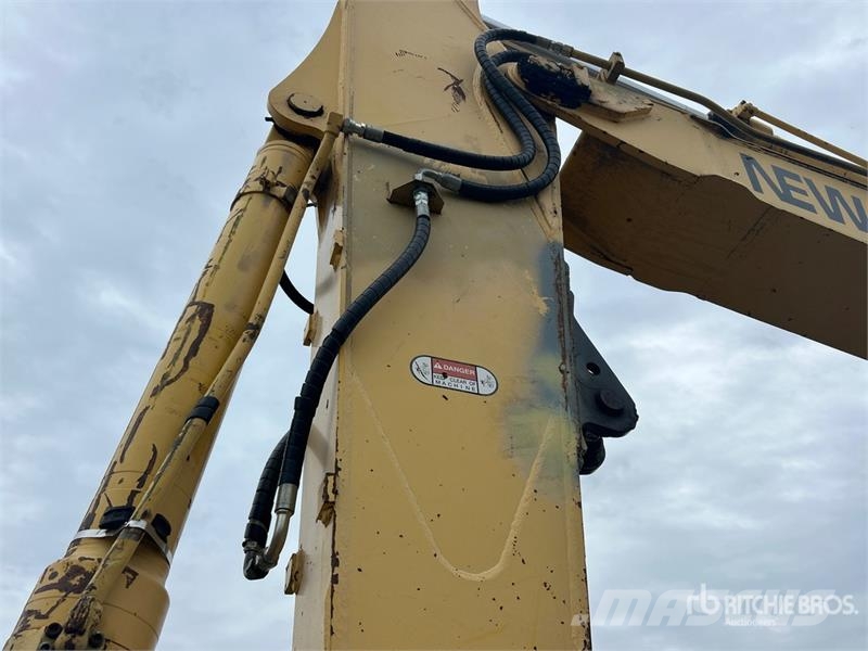 New Holland EH215LC Tracked Excavator Raupenbagger