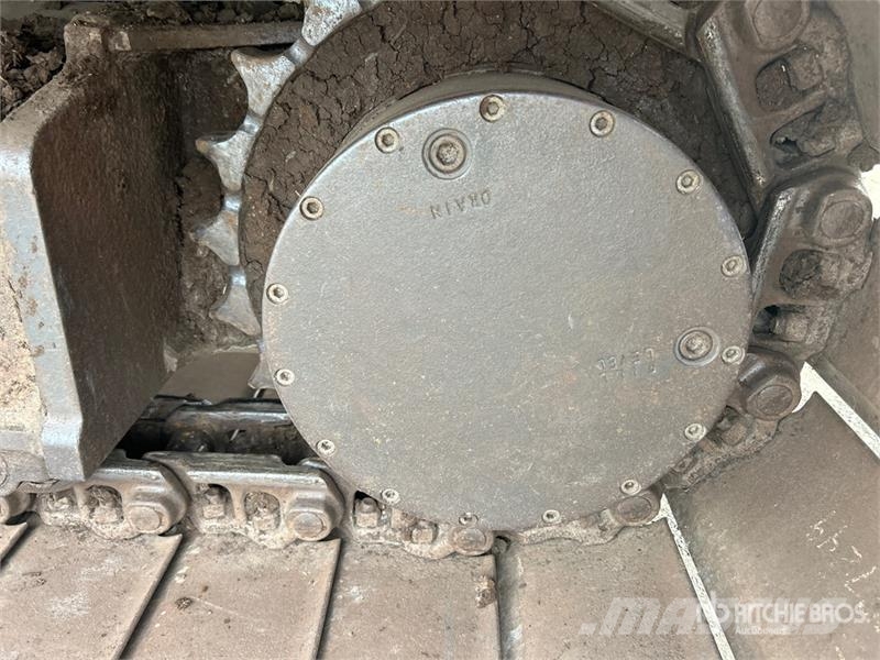 New Holland EH215LC Tracked Excavator Raupenbagger