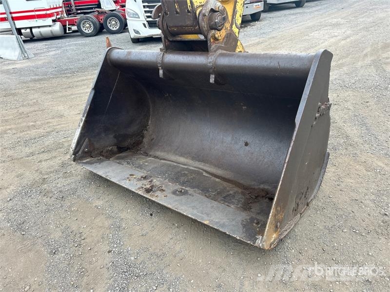New Holland EH215LC Tracked Excavator Raupenbagger